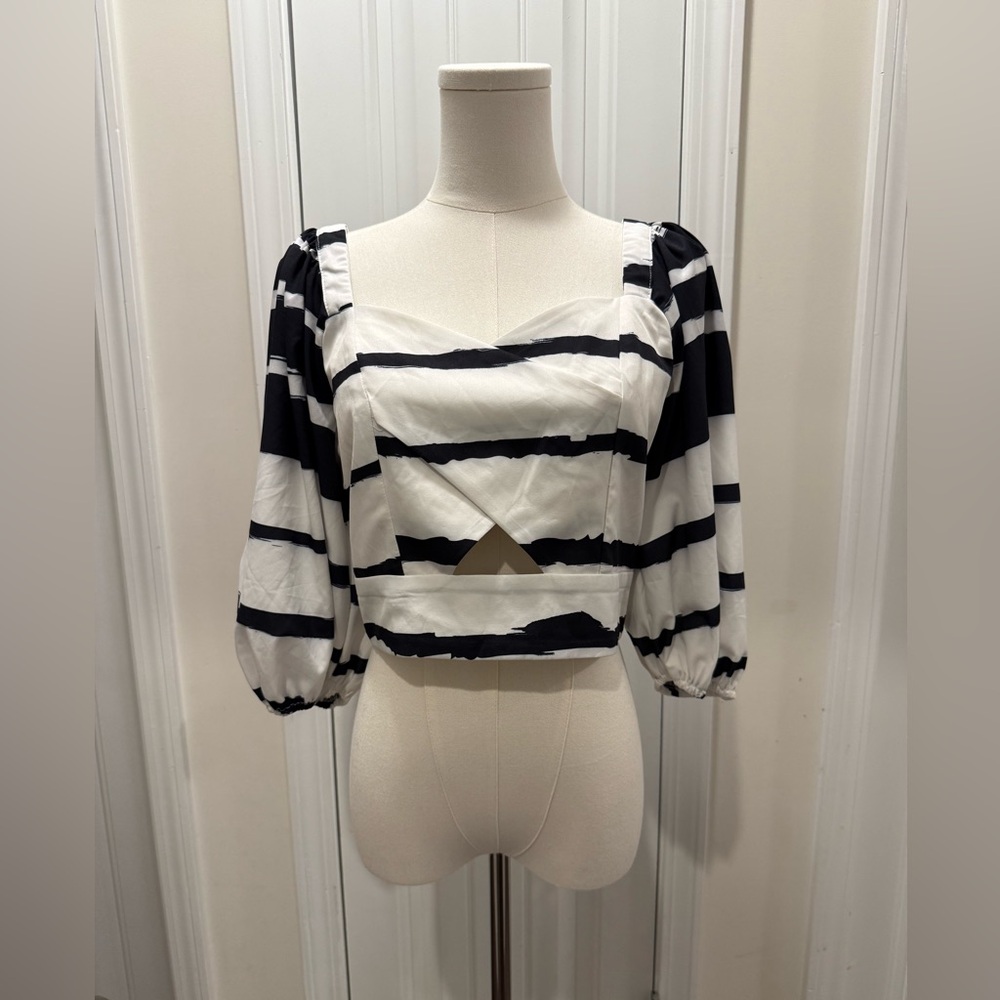 Tea & Cup Black and White Cropped Top